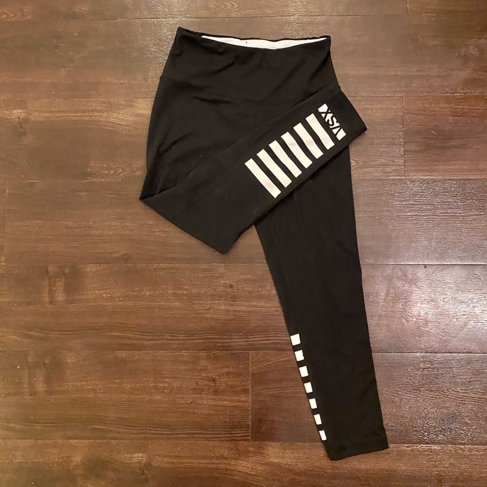 Victoria’s Secret Sport Knockout Leggings - XS